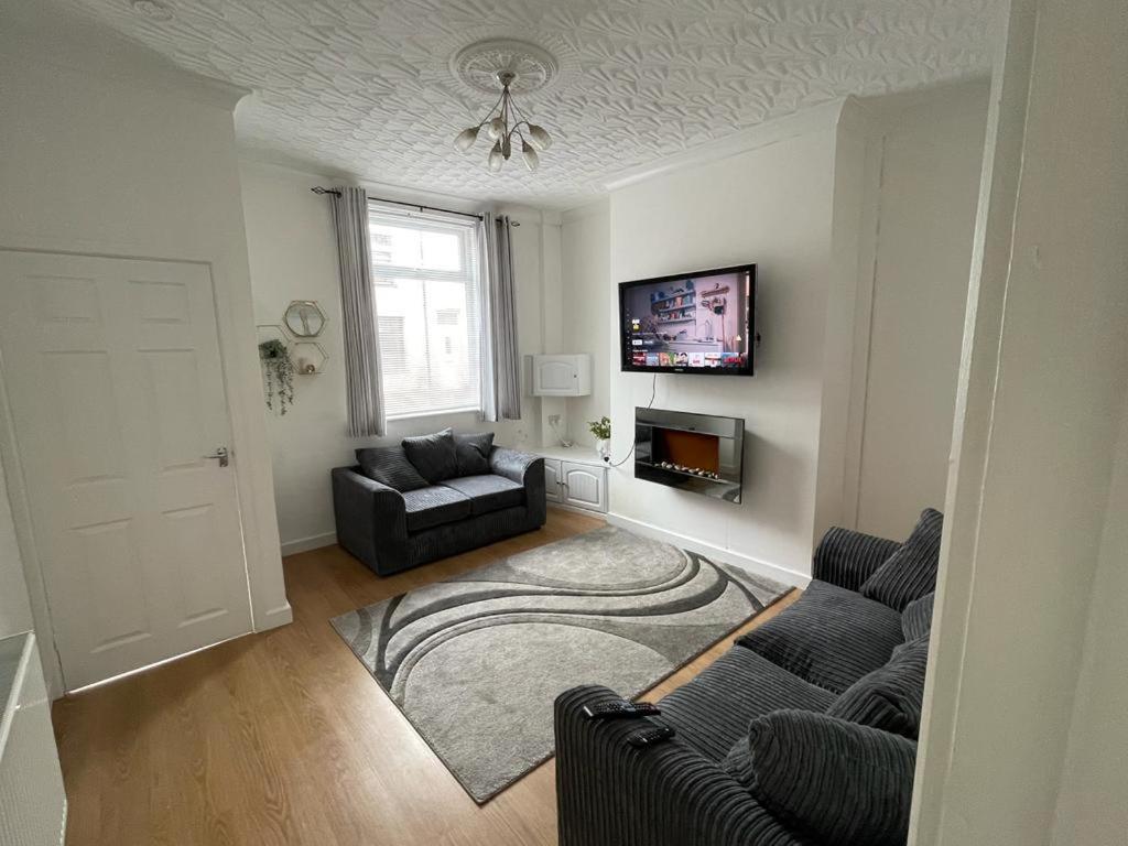 Cheerful 2 Bedroom House Hindley Eksteriør bilde